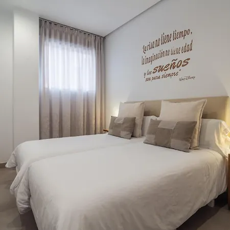 Cmdreams Gold- Apartamentos Turisticos Con Ruinas Romanas En El Centro De Mérida Exterior photo