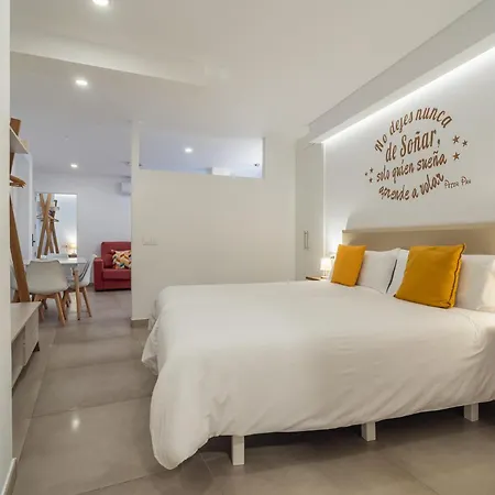 Cmdreams Gold- Apartamentos Turisticos Con Ruinas Romanas En El Centro De Mérida Exterior photo